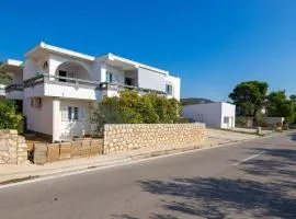 Amazing Apartment In Stara Novalja With Wifi