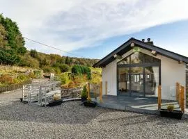 Lakes Cottage