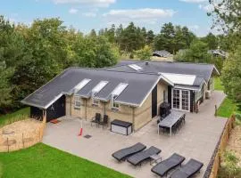 Beautiful Home In Blåvand With Sauna