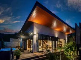 Villa Lovina Hill Paradise 2 - Unwind in luxury, where LOVE meets paradise!