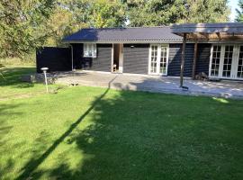 6 person holiday home in Rødby，位于勒兹比的酒店