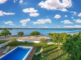 4 Bedroom Beautiful Home In Raslina