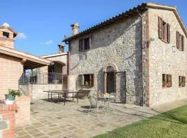Awesome Apartment In Collazzone