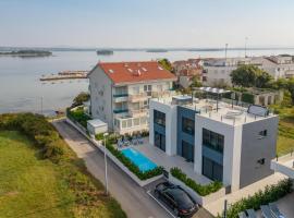 Gorgeous Home In Pasman，位于帕什曼的酒店