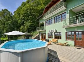 Stunning Home In Madzarevo With Sauna