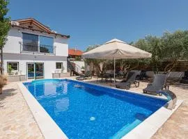 Nice Apartment In Dubrava Kod Sibenika