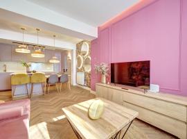 Minica Home Ros&eacute;，位于洛格罗尼奥的带停车场的酒店