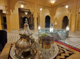 Hotel Kasbah Riad Amnir，位于Mhamid的酒店