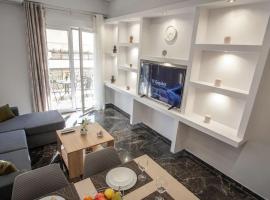 Newly Renovated 2-Bedroom Condo In Athens !，位于雅典的酒店