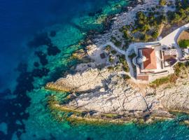 Nice Home In Vis With Kitchen，位于维斯的Spa酒店