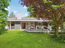 2 Bedroom Awesome Home In Jægerspris