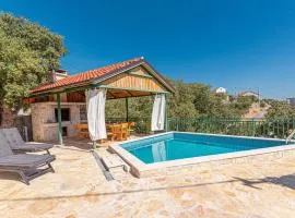 2 Bedroom Beautiful Home In Milinkovica