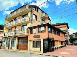 ЕЛЕГАНС къща за гости