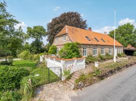 3 Bedroom Pet Friendly Home In Søby Ærø，位于瑟比的酒店