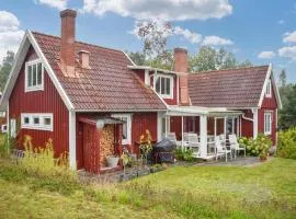 3 Bedroom Nice Home In Tving