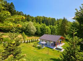 Cozy Home With JacuzziSauna，位于Trakoščansko Jezero的酒店