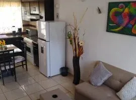 Casita práctica, sencilla y lista para recibirte.