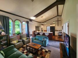 The Church House- Boutique Comfort，位于巴尔克拉萨的酒店