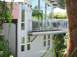 Starfish Beach House - WIFI - 5 min walk to beach，位于海姆斯海滩的酒店