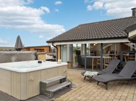 Three-Bedroom Holiday Home In Vinderup，位于温讷鲁普的酒店