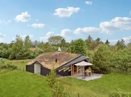 Two-Bedroom Holiday Home In Strandby