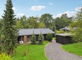Stunning Home In Fårvang With Wifi