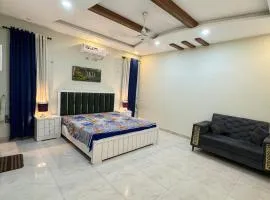 Executive Rooms DHA PHASE 7