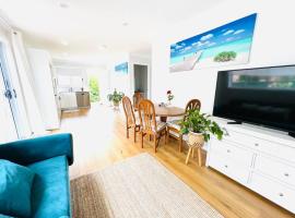 Private & Cozy 2-bedroom villa for you!，位于萨瑟兰的酒店
