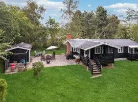 Beautiful Home In Vig With Wifi