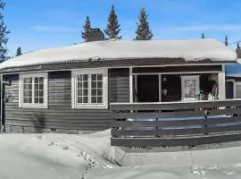 2 Bedroom Awesome Home In Lillehammer