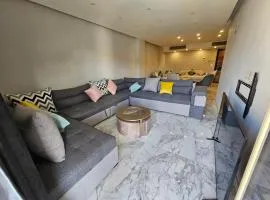 شقة سكنية فاخرة كمبوند بيرل بيراميدز