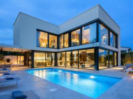 Villa House Of Poseidon，位于佩特坎内的酒店