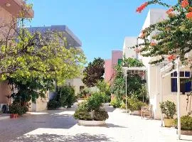 Evina Rooms & Suites