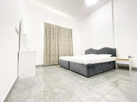 Warsan Star Residence - Home Stay，位于迪拜的民宿