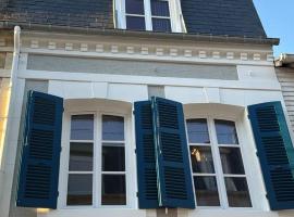 Ravissante maison de pêcheurs Trouville proche centre et gare，位于滨海图维列的酒店