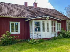 4 Bedroom Beautiful Home In Åseda，位于Åseda的酒店