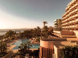 Bikini Island & Mountain Hotel Es Trenc -Adults only-，位于科洛尼亚圣霍尔迪的酒店
