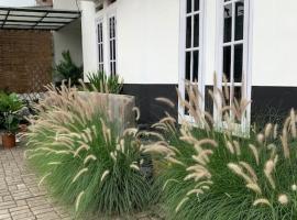 Ceana House at Selabintana，位于Selabintana的酒店