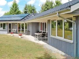 Awesome Home In Fårvang With Wifi