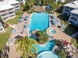 119 Condo Sunset Cove Ocean Pool Seven Mile Beach，位于乔治敦的酒店