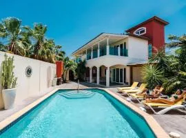 Private Villa and Apartment with Pool in Palm Beach