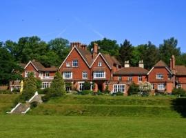 Headley Park Hotel，位于Bordon的酒店