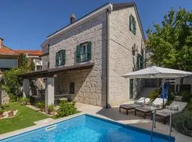 Beautiful Home In Imotski