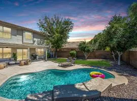 Dos Palmas - Gilbert Poolside Retreat