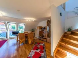 Seeuferblick - Komfortable 2-Etagen-Wohnung für 4 Personen an der Müritz