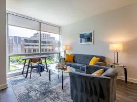 Modern Apt Close to Downtown