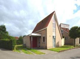 Bungalow in Breskens near the Beach，位于布雷斯肯斯的酒店