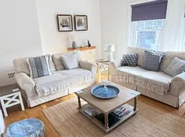 Harbour Retreat Padstow - Entire Apartment in the beautiful old town of Padstow Harbour