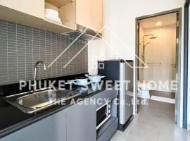 Condo bang Tao beach，位于普吉镇的酒店