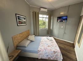 Quarto 2 Econômico com Ar Cond e Smart Tv Filmes，位于伊达贾伊的酒店